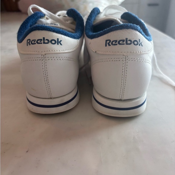 Reebok Classic Leather Sneakers – Y2K Retro Style - Picture 3 of 6